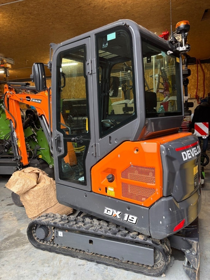 Develon DX 19 Z-7 - Mini excavator: picture 2 Develon DX 19 Z-7 - Mini excavator: picture 2