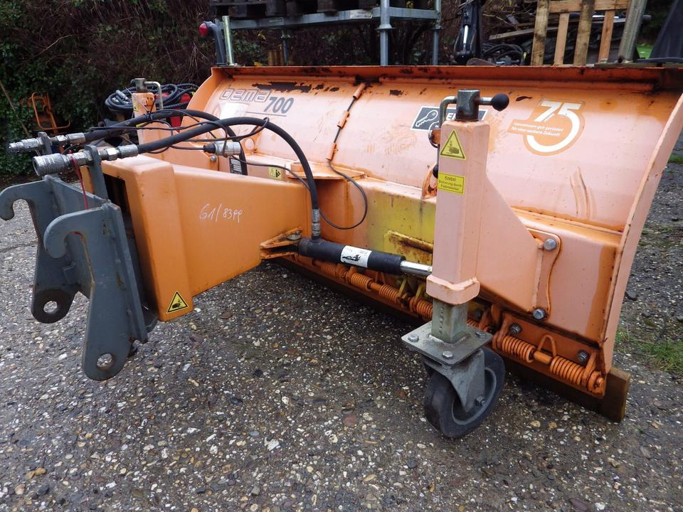 Schneeschild + Kehrmaschine für KRAMER 350 180 112 - Snow plough: picture 4 Schneeschild + Kehrmaschine für KRAMER 350 180 112 - Snow plough: picture 4