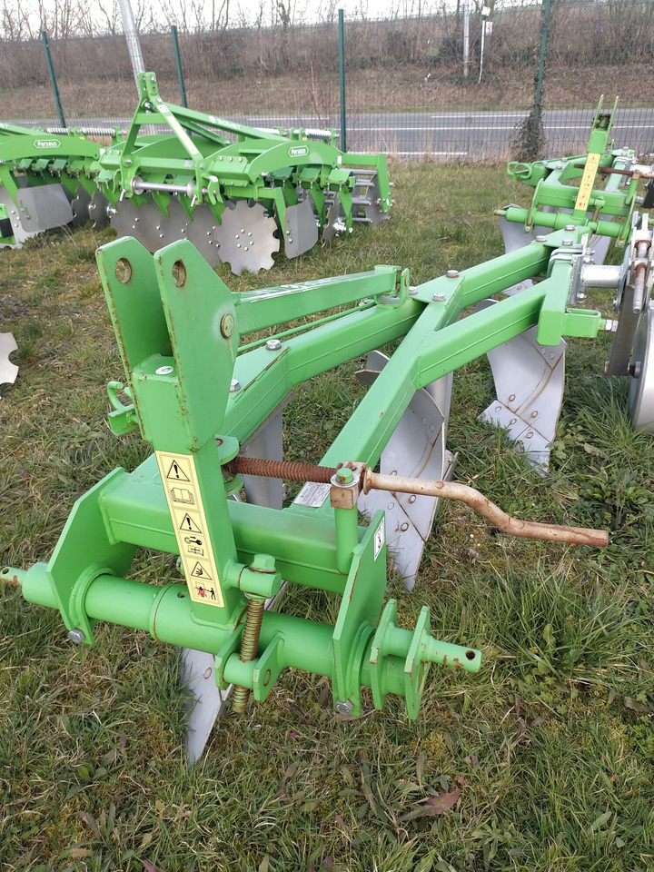 BOMET Charrue à Socs LYRA - Plow: picture 2 BOMET Charrue à Socs LYRA - Plow: picture 2