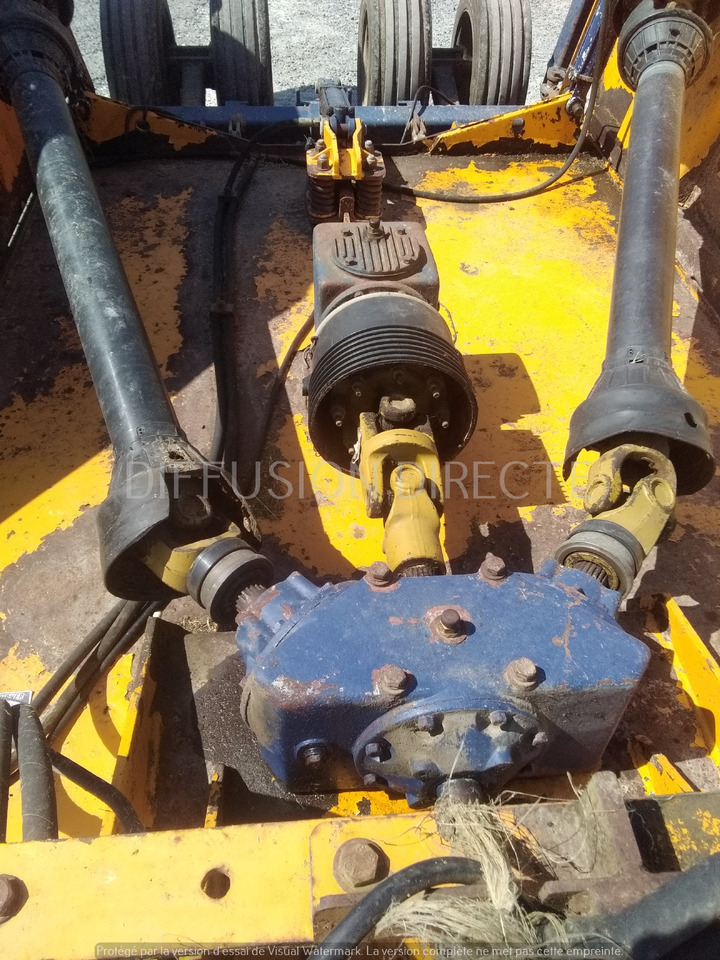 BOMFORD BROYEUR A AXE HORIZONTAL TRI WING 4600 - Garden mower: picture 5 BOMFORD BROYEUR A AXE HORIZONTAL TRI WING 4600 - Garden mower: picture 5