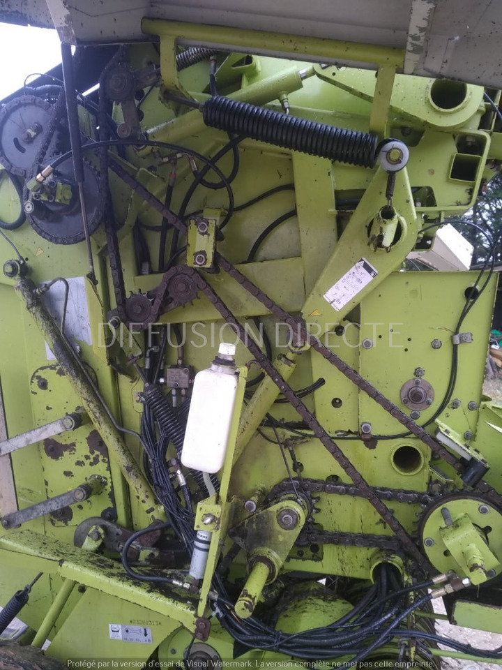 CLAAS PRESSE A BALLES RONDES VARIANT 260 - Round baler: picture 5 CLAAS PRESSE A BALLES RONDES VARIANT 260 - Round baler: picture 5