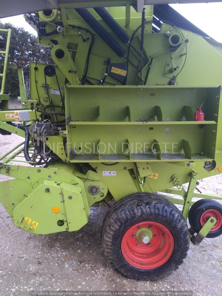 CLAAS PRESSE A BALLES RONDES VARIANT 260 - Round baler: picture 4 CLAAS PRESSE A BALLES RONDES VARIANT 260 - Round baler: picture 4