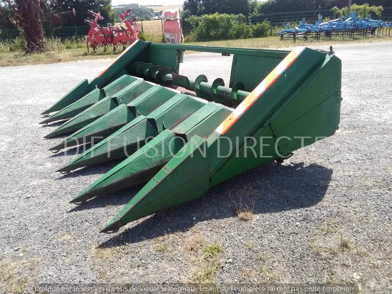 JOHN DEERE CUEILLEUR POUR MOISSONNEUSE 646 - Maize harvester: picture 2 JOHN DEERE CUEILLEUR POUR MOISSONNEUSE 646 - Maize harvester: picture 2