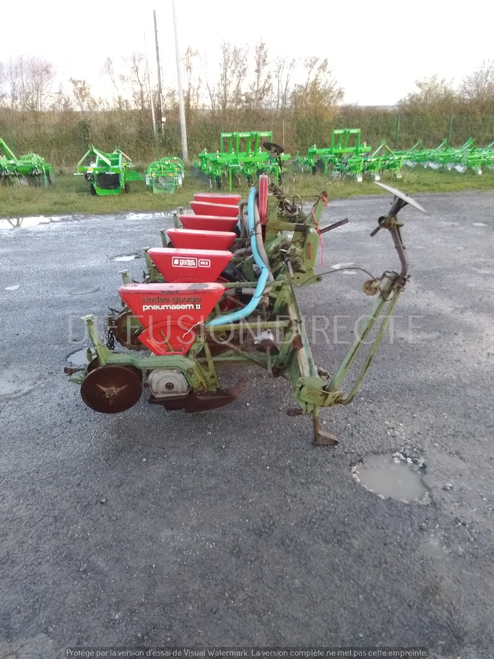 NODET SEMOIR MONOGRAINE PN II - Precision sowing machine: picture 4 NODET SEMOIR MONOGRAINE PN II - Precision sowing machine: picture 4