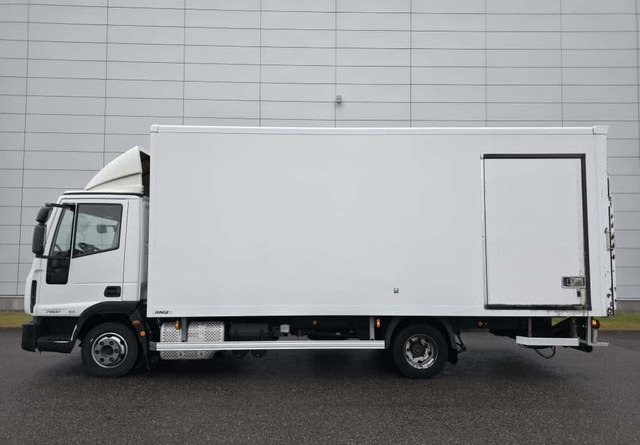 IvecoEurocargo - Box truck: picture 2 IvecoEurocargo - Box truck: picture 2