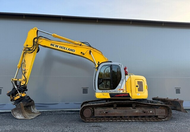 New Holland E235SR - Crawler excavator: picture 2 New Holland E235SR - Crawler excavator: picture 2