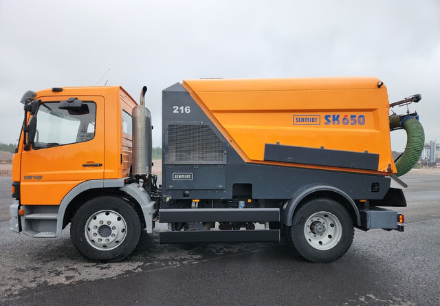Schmidt SK650 Atego 85kmh/h - Road sweeper: picture 2 Schmidt SK650 Atego 85kmh/h - Road sweeper: picture 2