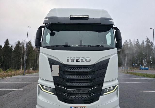 Tractor unit IvecoS-Way 460 4x2 LNG / LBG: picture 7 Tractor unit IvecoS-Way 460 4x2 LNG / LBG: picture 7