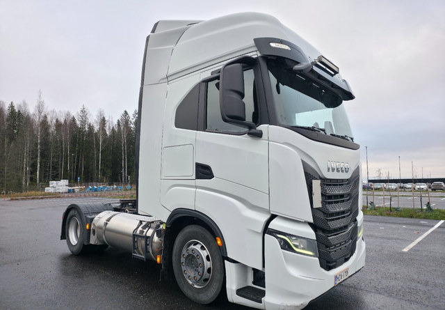 Tractor unit IvecoS-Way 460 4x2 LNG / LBG: picture 6 Tractor unit IvecoS-Way 460 4x2 LNG / LBG: picture 6