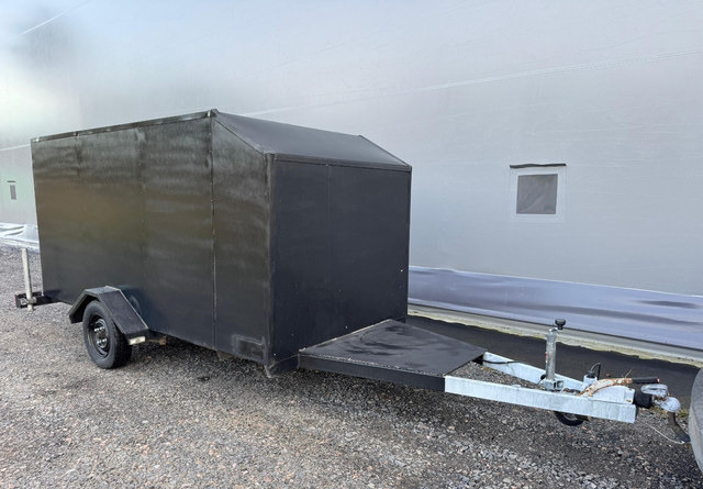 Car trailer Umpiperäkärry: picture 7