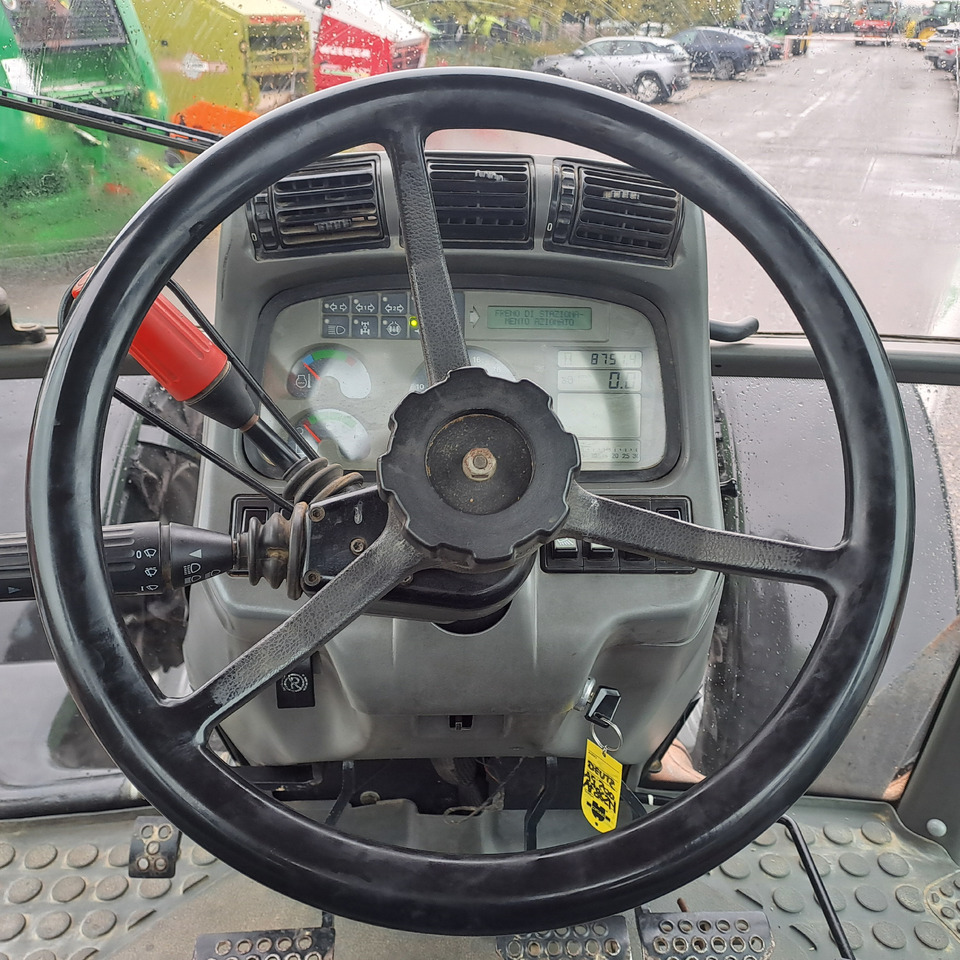 Farm tractor DEUTZ-FAHR AGROTRON 200: picture 10
