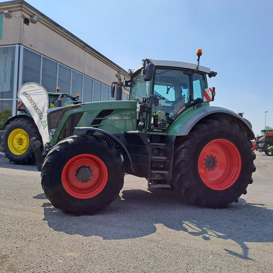 Farm tractor FENDT 828 VARIO PROFI PLUS: picture 1