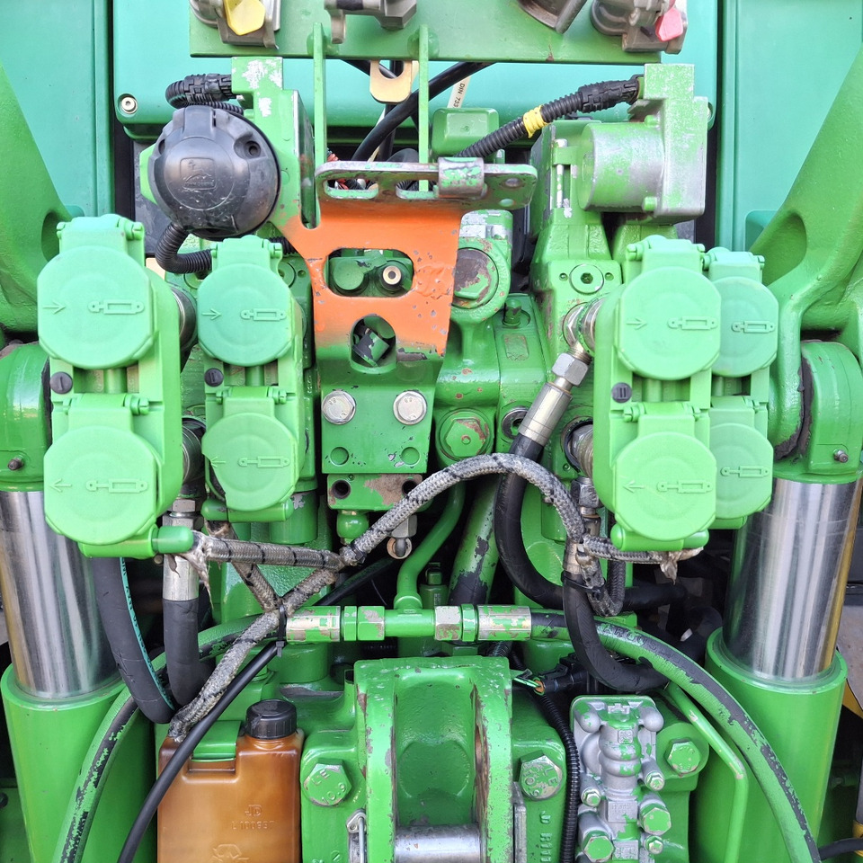 JOHN DEERE 6920S AUTOPOWER - Farm tractor: picture 5 JOHN DEERE 6920S AUTOPOWER - Farm tractor: picture 5