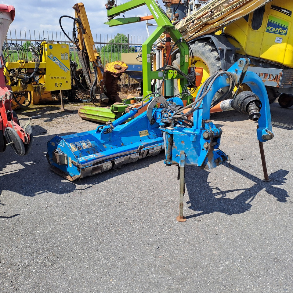 TRINCIATRICE LATERALE NOBILI - Verge mower: picture 2 TRINCIATRICE LATERALE NOBILI - Verge mower: picture 2