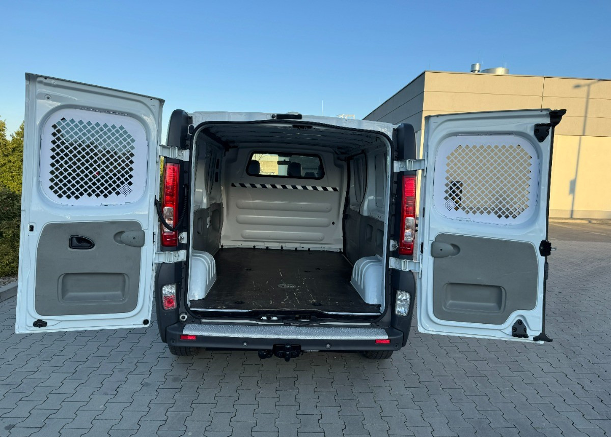 Renault Trafic 2.0 DCI 115KM LONG 2012 Rok Klimatyzacja Nawigacja BEZWYPADKOWY - Panel van: picture 5 Renault Trafic 2.0 DCI 115KM LONG 2012 Rok Klimatyzacja Nawigacja BEZWYPADKOWY - Panel van: picture 5