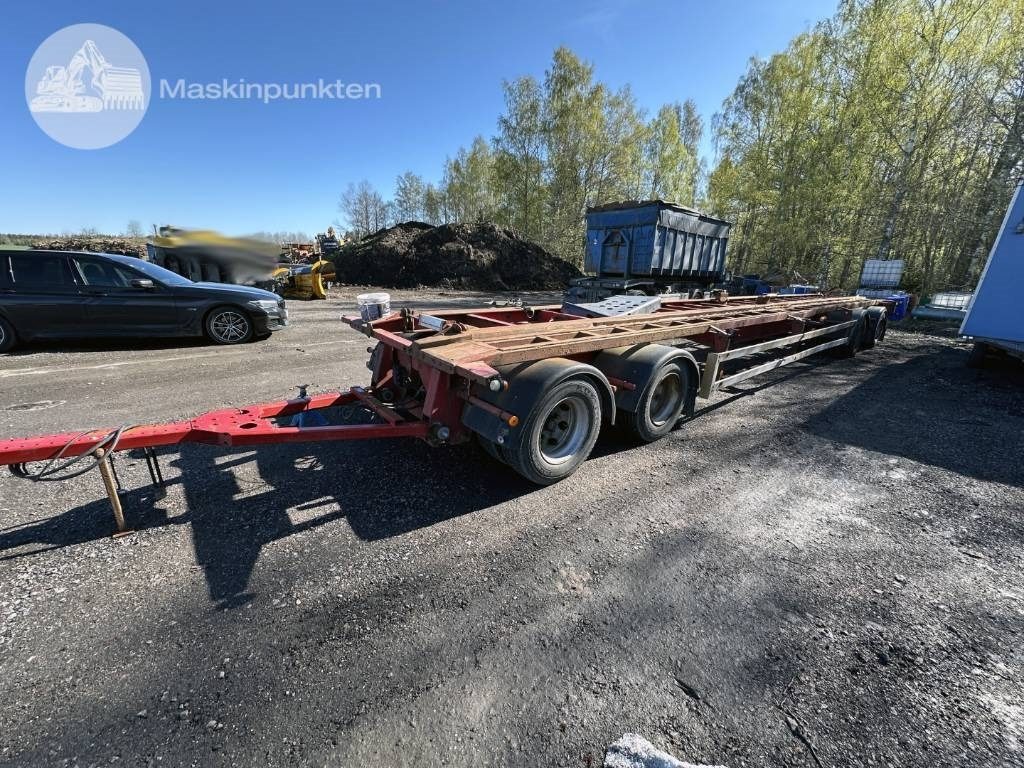 Briab SBLB4X-34-127 - Roll-off/ Skip trailer: picture 1 Briab SBLB4X-34-127 - Roll-off/ Skip trailer: picture 1
