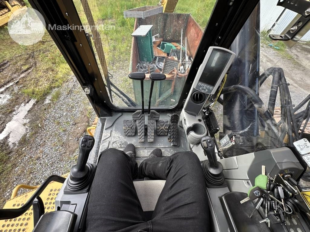 Crawler excavator CAT 374 F L: picture 15