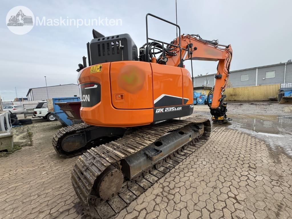 Develon DX 235 LCR - Crawler excavator: picture 3 Develon DX 235 LCR - Crawler excavator: picture 3