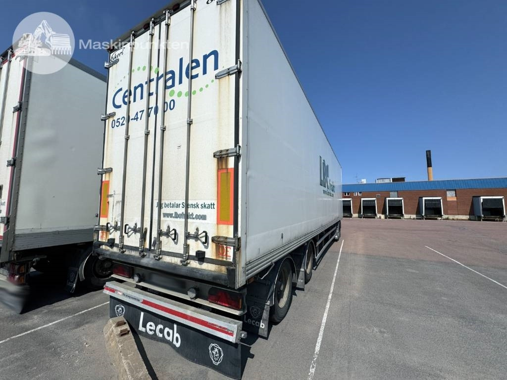 Ekeri L4 - Closed box trailer: picture 3 Ekeri L4 - Closed box trailer: picture 3