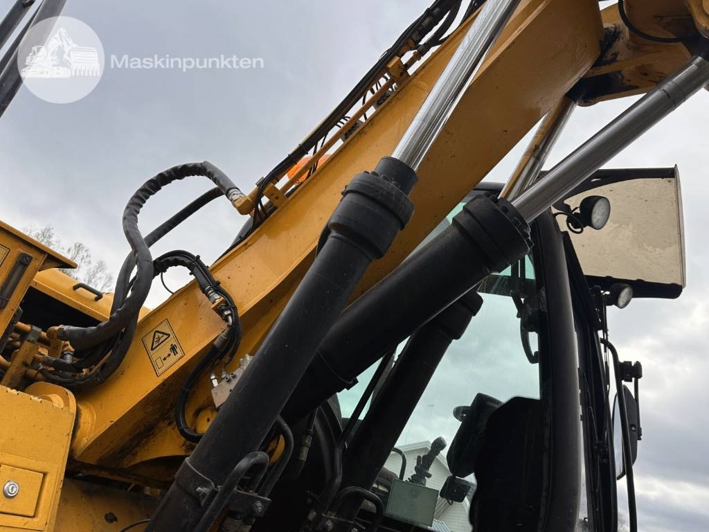 Wheel excavator JCB JS 145 W: picture 49