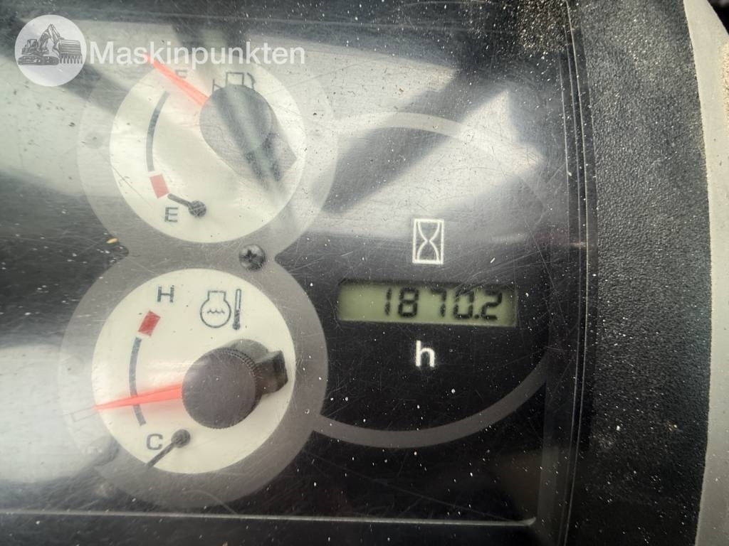 Leasing of Komatsu PC 26 MR-3  Komatsu PC 26 MR-3: picture 14