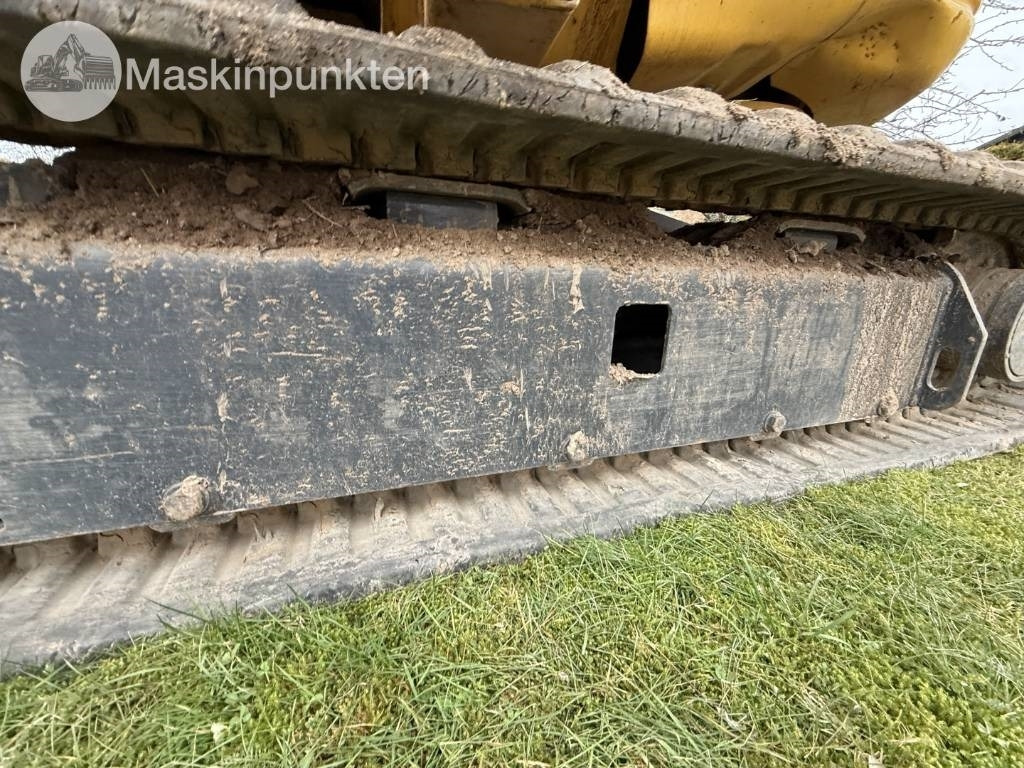 Leasing of Komatsu PC 26 MR-3  Komatsu PC 26 MR-3: picture 39