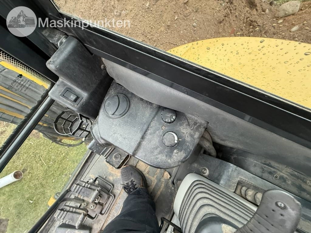 Leasing of Komatsu PC 26 MR-3  Komatsu PC 26 MR-3: picture 16