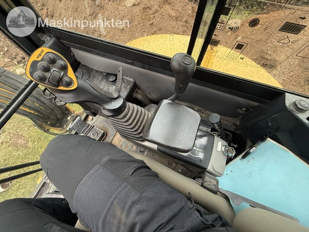 Leasing of Komatsu PC 26 MR-3  Komatsu PC 26 MR-3: picture 15