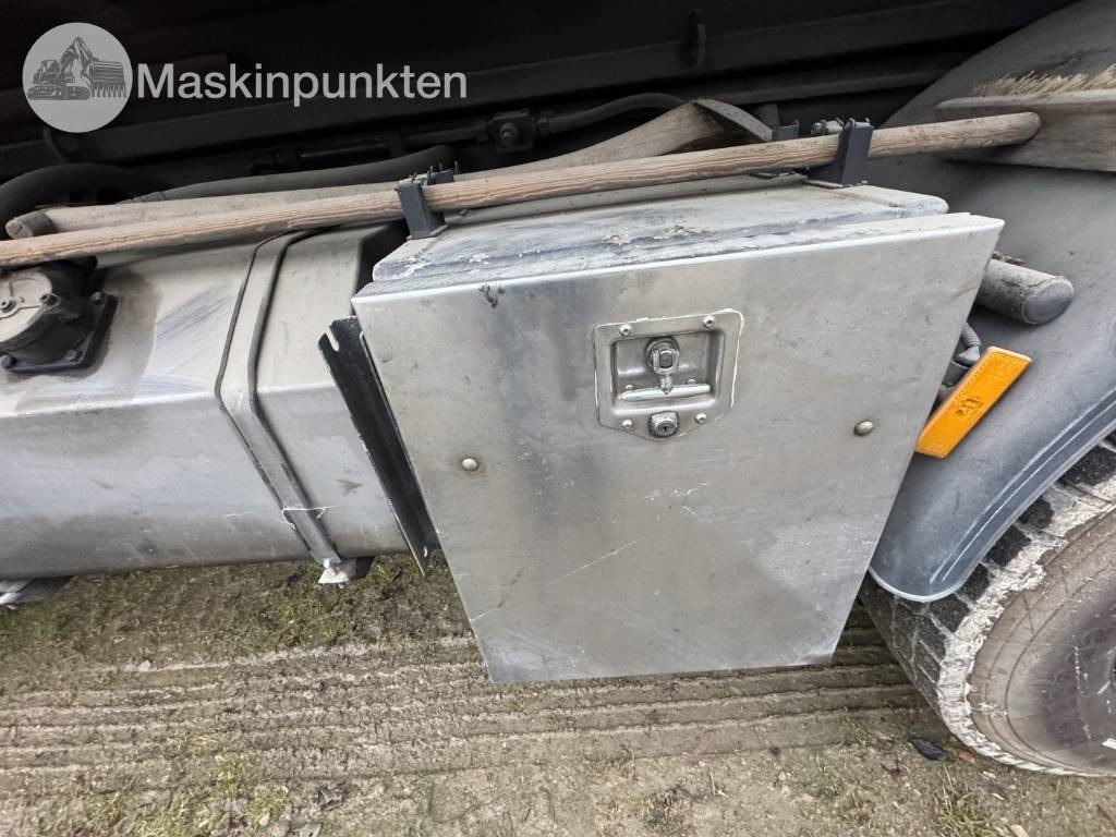 Leasing of Mercedes-Benz 2543 Actros med bakmonterad kran och tipp Mercedes-Benz 2543 Actros med bakmonterad kran och tipp: picture 11 Leasing of Mercedes-Benz 2543 Actros med bakmonterad kran och tipp Mercedes-Benz 2543 Actros med bakmonterad kran och tipp: picture 11