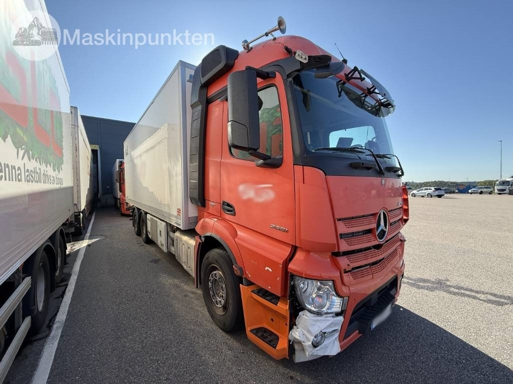 Mercedes-Benz Actros 2551 - Refrigerator truck: picture 3 Mercedes-Benz Actros 2551 - Refrigerator truck: picture 3