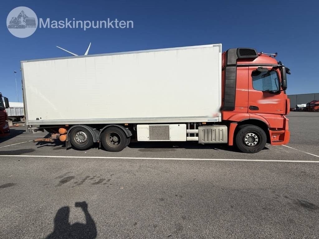 Mercedes-Benz Actros 2551 - Refrigerator truck: picture 4 Mercedes-Benz Actros 2551 - Refrigerator truck: picture 4
