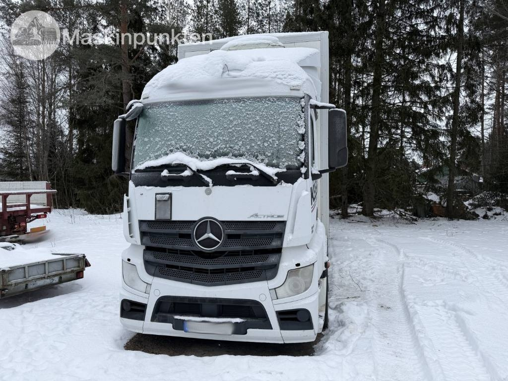 Mercedes-Benz Actros 963-0-C - Box truck: picture 2 Mercedes-Benz Actros 963-0-C - Box truck: picture 2