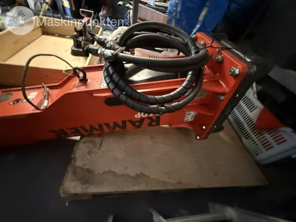 Rammer R 10 P - Hydraulic hammer for Construction machinery: picture 3 Rammer R 10 P - Hydraulic hammer for Construction machinery: picture 3