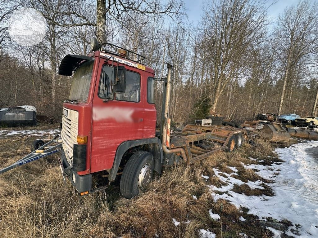 Scania T 141 - Logging truck: picture 2 Scania T 141 - Logging truck: picture 2