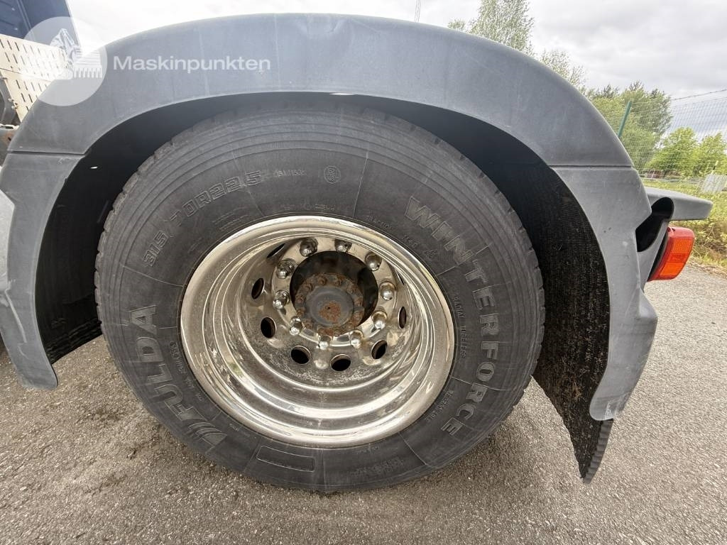 Tractor unit Volvo FM 460: picture 39