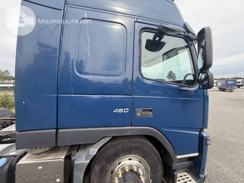 Tractor unit Volvo FM 460: picture 25