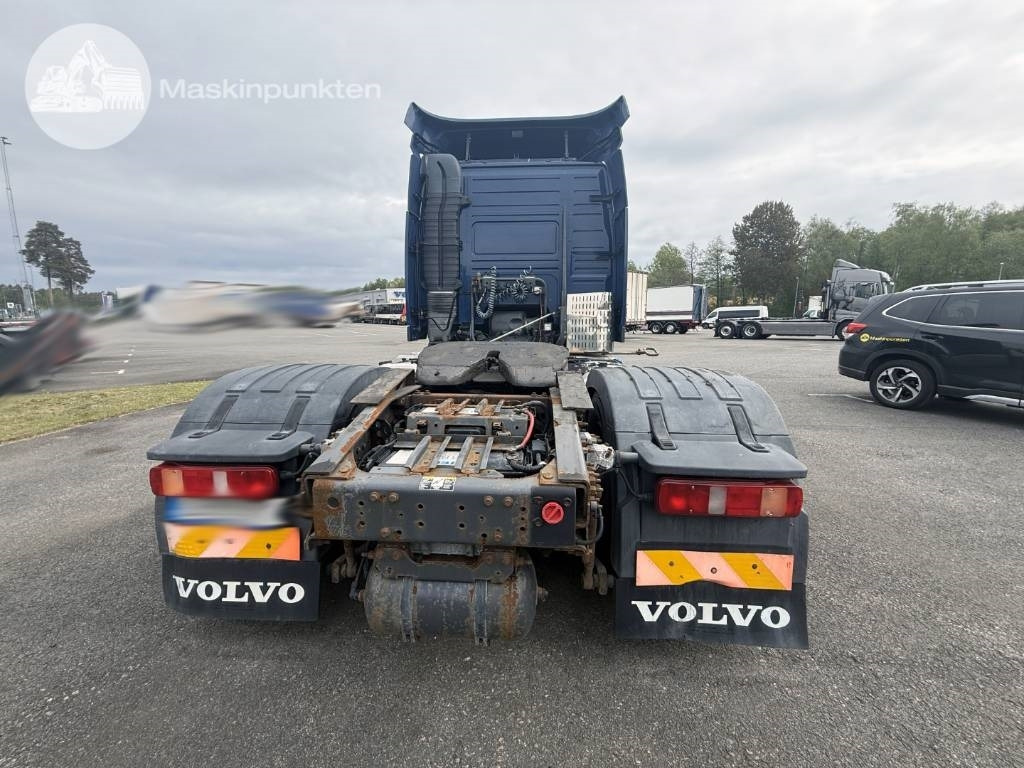 Tractor unit Volvo FM 460: picture 6