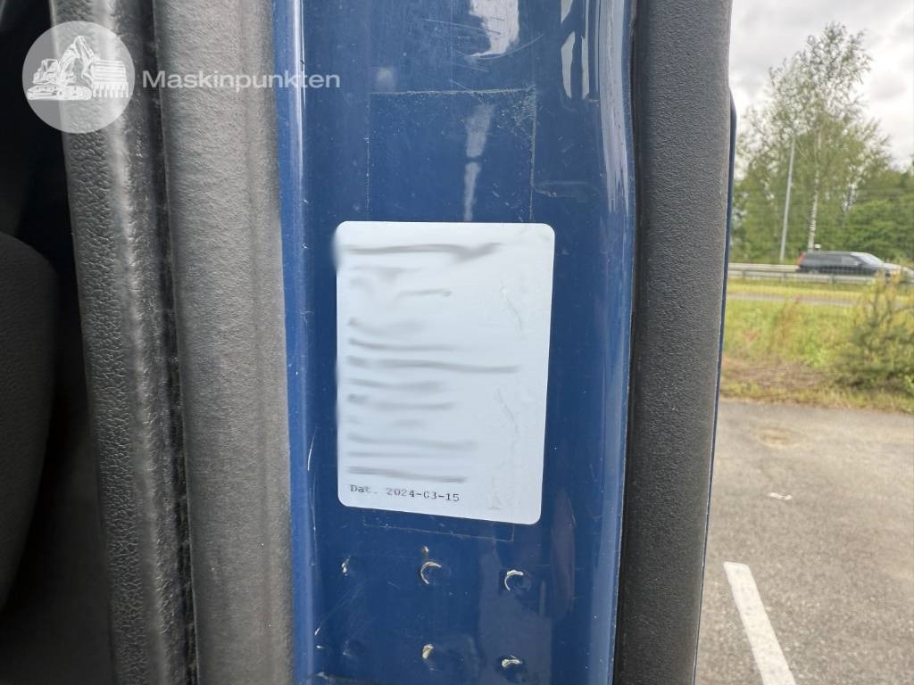 Tractor unit Volvo FM 460: picture 42