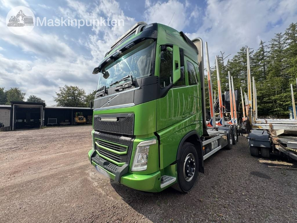 Volvo FH 16 550 - Logging truck: picture 1 Volvo FH 16 550 - Logging truck: picture 1