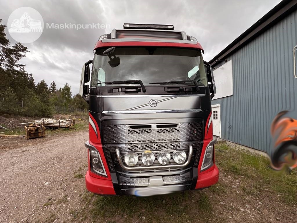 Volvo FH 16 750 - Logging truck: picture 2 Volvo FH 16 750 - Logging truck: picture 2