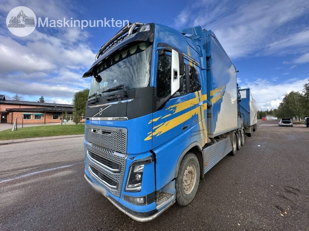 Volvo FH 16 750 - Dropside/ Flatbed truck, Crane truck: picture 2 Volvo FH 16 750 - Dropside/ Flatbed truck, Crane truck: picture 2