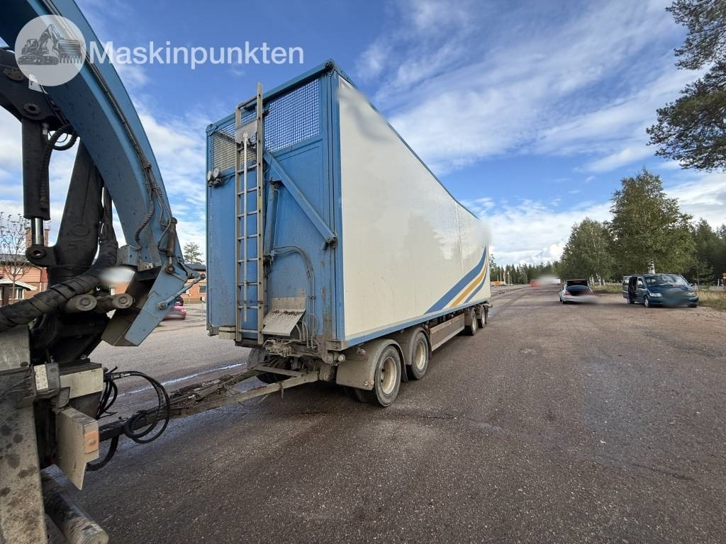 Volvo FH 16 750 - Closed box trailer: picture 3 Volvo FH 16 750 - Closed box trailer: picture 3