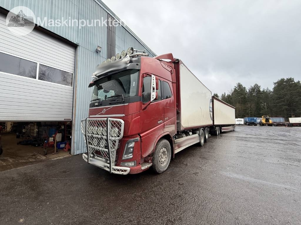 Volvo FH 16 - Logging truck: picture 1 Volvo FH 16 - Logging truck: picture 1