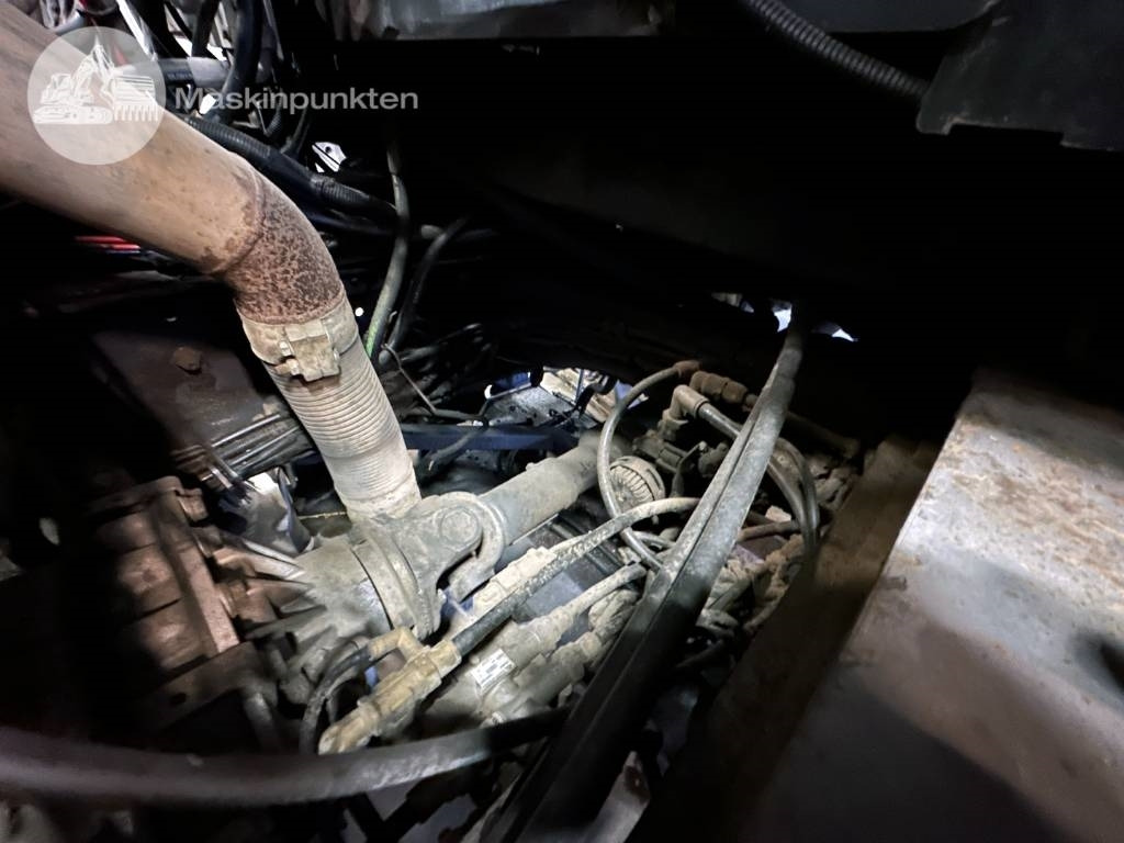 Garbage truck Volvo FL 618: picture 31