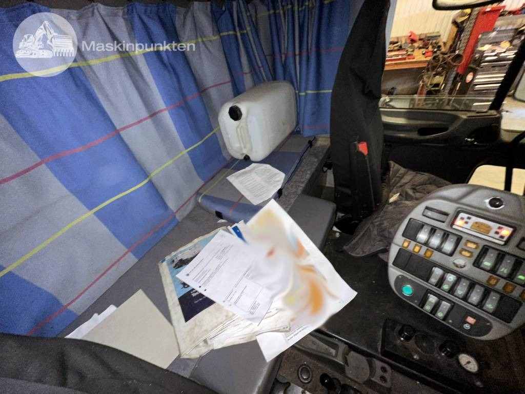 Garbage truck Volvo FL 618: picture 11