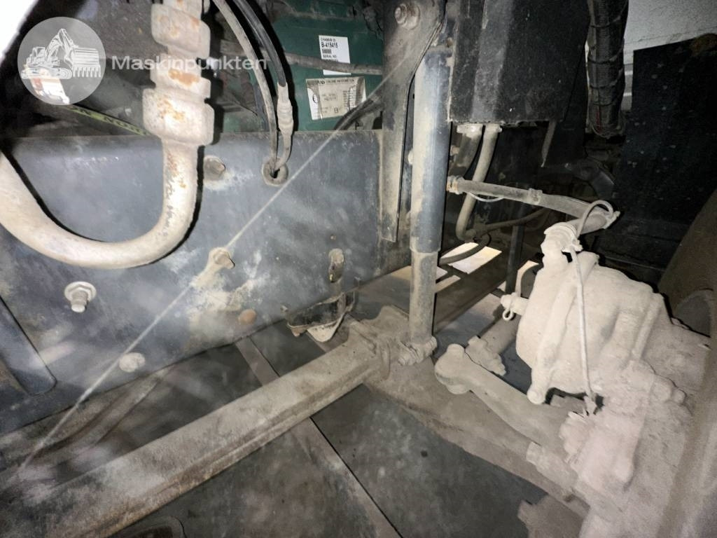 Garbage truck Volvo FL 618: picture 19