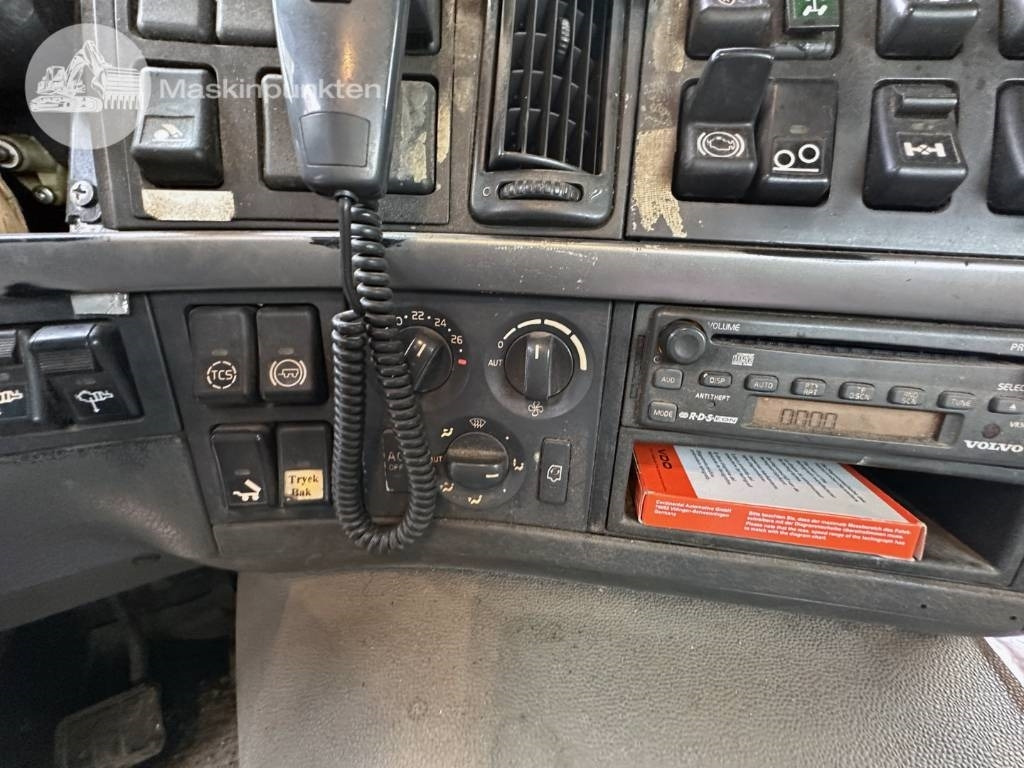 Skip loader truck Volvo FM 12 420 LAXO Liftdumper + lastväxlare + flak: picture 32