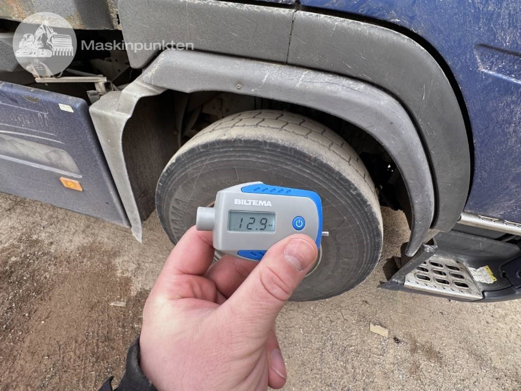 Skip loader truck Volvo FM 12 420 LAXO Liftdumper + lastväxlare + flak: picture 47