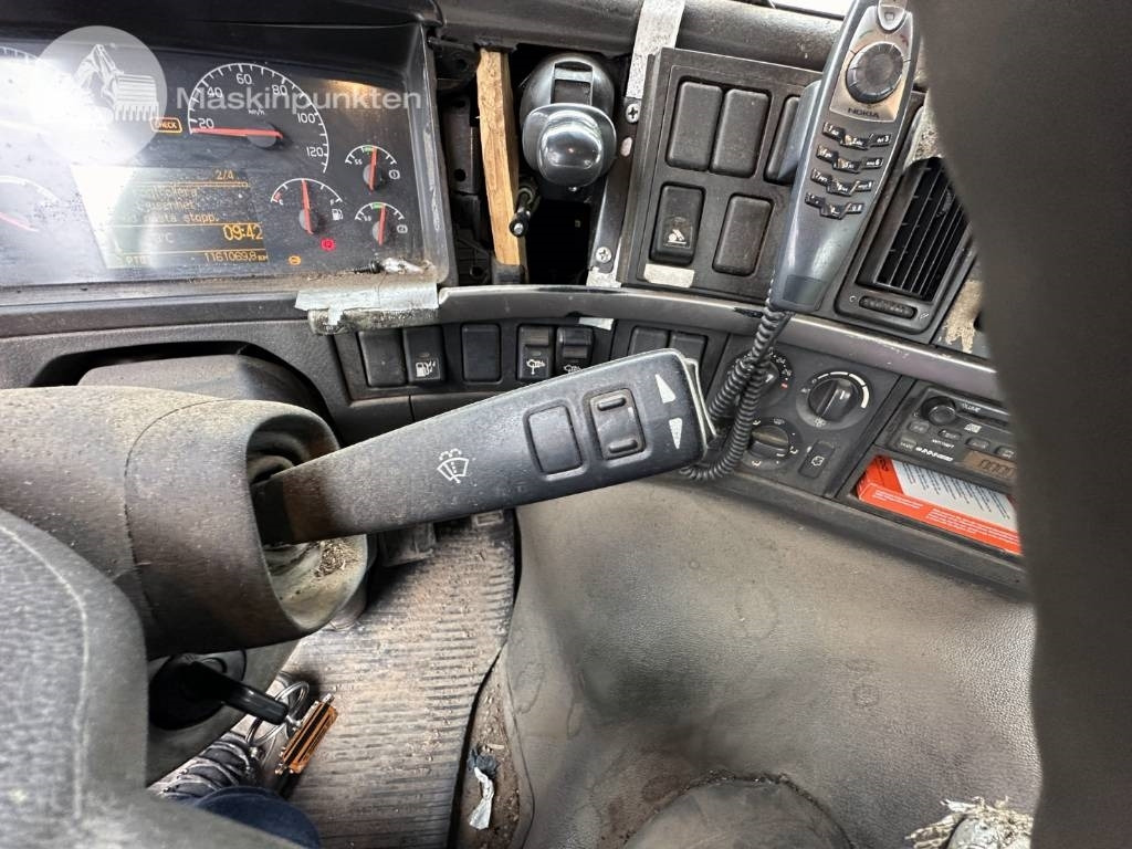 Skip loader truck Volvo FM 12 420 LAXO Liftdumper + lastväxlare + flak: picture 22