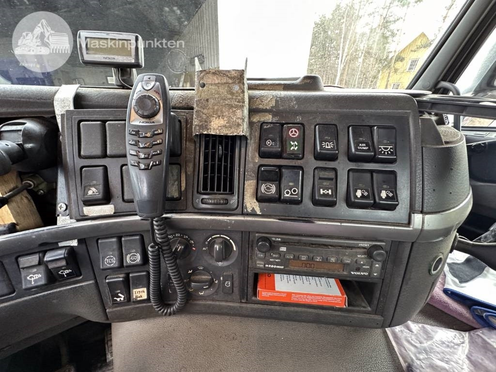 Skip loader truck Volvo FM 12 420 LAXO Liftdumper + lastväxlare + flak: picture 27